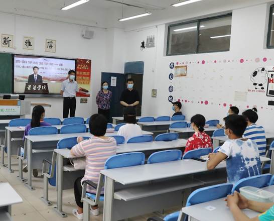 说明: E:\办公资料\照片与视频\beat365中国官网工作图片\2020年\5月\8日——校领导看望毕业班学生上第一课\精选图片\用\330A3541.JPG