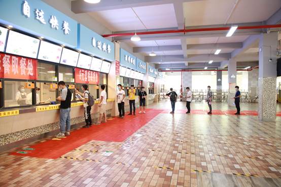 说明: E:\办公资料\照片与视频\beat365中国官网工作图片\2020年\5月\8日—毕业班学生食堂就餐\AB3A8971.JPG