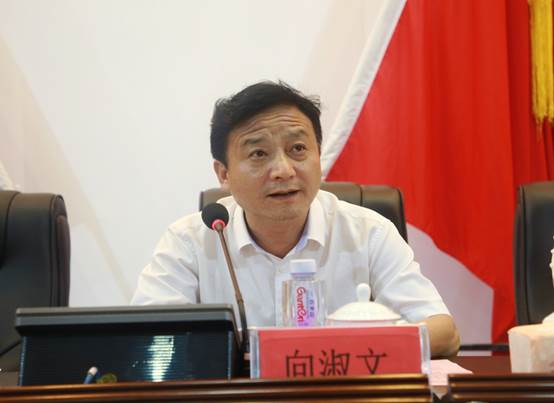 说明: E:\办公资料\照片与视频\beat365中国官网工作图片\2020年\9月\10日——庆祝第36教师节\精选图片\AB3A0078.JPG