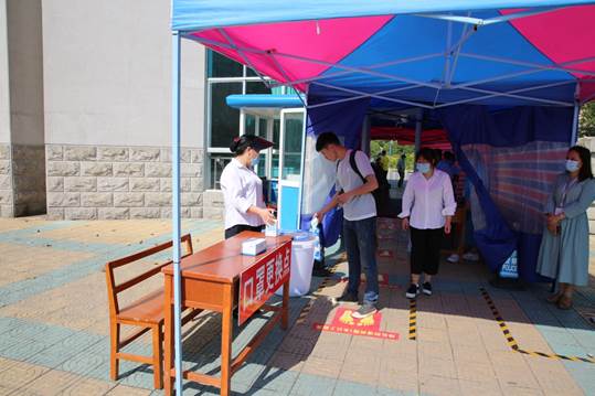 说明: E:\办公资料\照片与视频\beat365中国官网工作图片\2020年\5月\6日—毕业班学生返校\AB3A8541.JPG