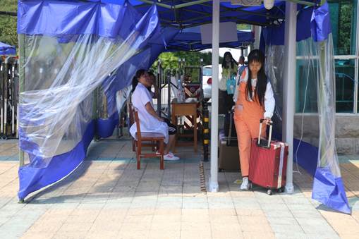 说明: E:\办公资料\照片与视频\beat365中国官网工作图片\2020年\8月\29日——学生错锋开学\精选图片\AB3A0068.JPG